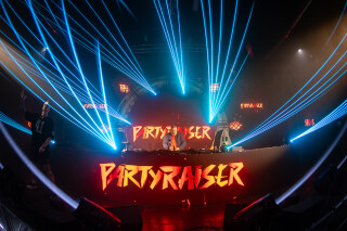 Hard Boat Festival by Wanyama-photo LR-16800