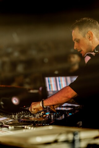 20250406-2F2A1292-min