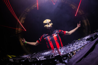 Hard Boat Festival by Wanyama-photo LR-15754