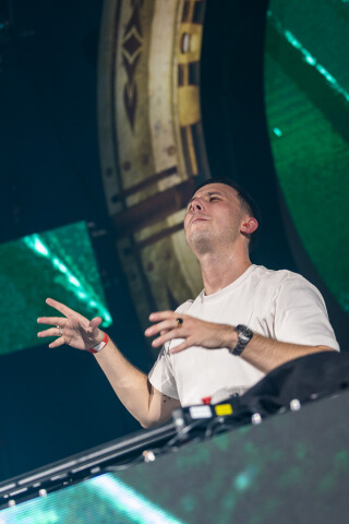 Hard Boat Festival by Wanyama-photo LR-20731