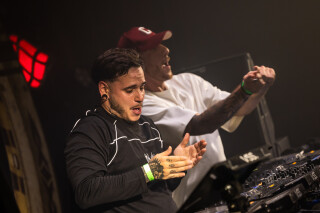 Hard Boat Festival by Wanyama-photo LR-20388