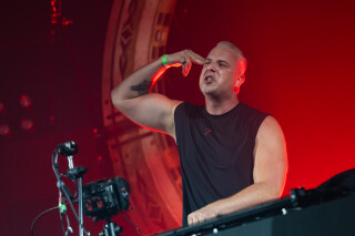 Hard Boat Festival by Wanyama-photo LR-20908