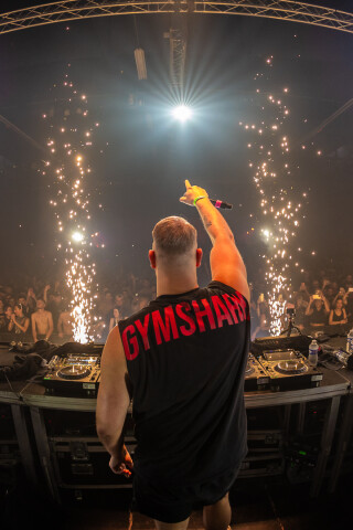 Hard Boat Festival by Wanyama-photo LR-16997