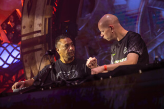 Hard Boat Festival by Wanyama-photo LR-28622