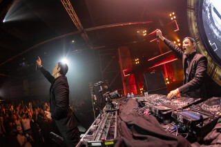 Hard Boat Festival by Wanyama-photo LR-16073