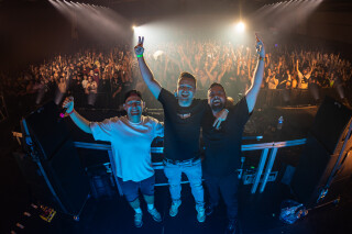 Hard Boat Festival by Wanyama-photo LR-15389