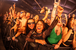 Hard Boat Festival by Wanyama-photo LR-15574