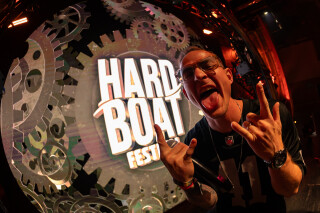 Hard Boat Festival by Wanyama-photo LR-13956