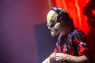 Hard Boat Festival by Wanyama-photo LR-29757