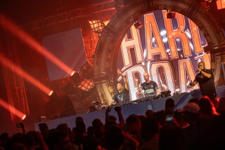 Hard Boat Festival by Wanyama-photo LR-28573