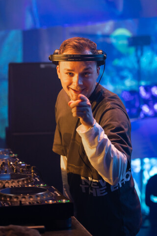 Hard Boat Festival by Wanyama-photo LR-28745