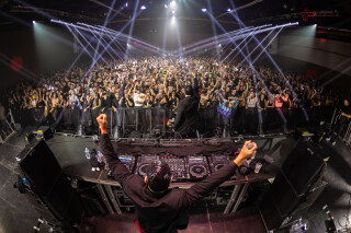 Hard Boat Festival by Wanyama-photo LR-16011