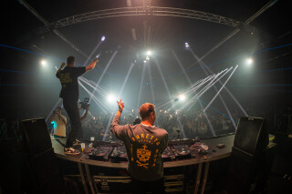 Hard Boat Festival by Wanyama-photo LR-15527