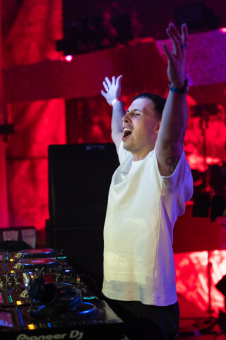 Hard Boat Festival by Wanyama-photo LR-20449