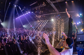 Hard Boat Festival by Wanyama-photo LR-15855