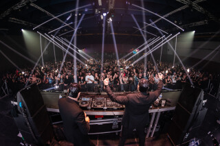 Hard Boat Festival by Wanyama-photo LR-15982