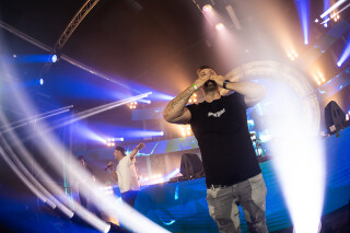 Hard Boat Festival by Wanyama-photo LR-15487