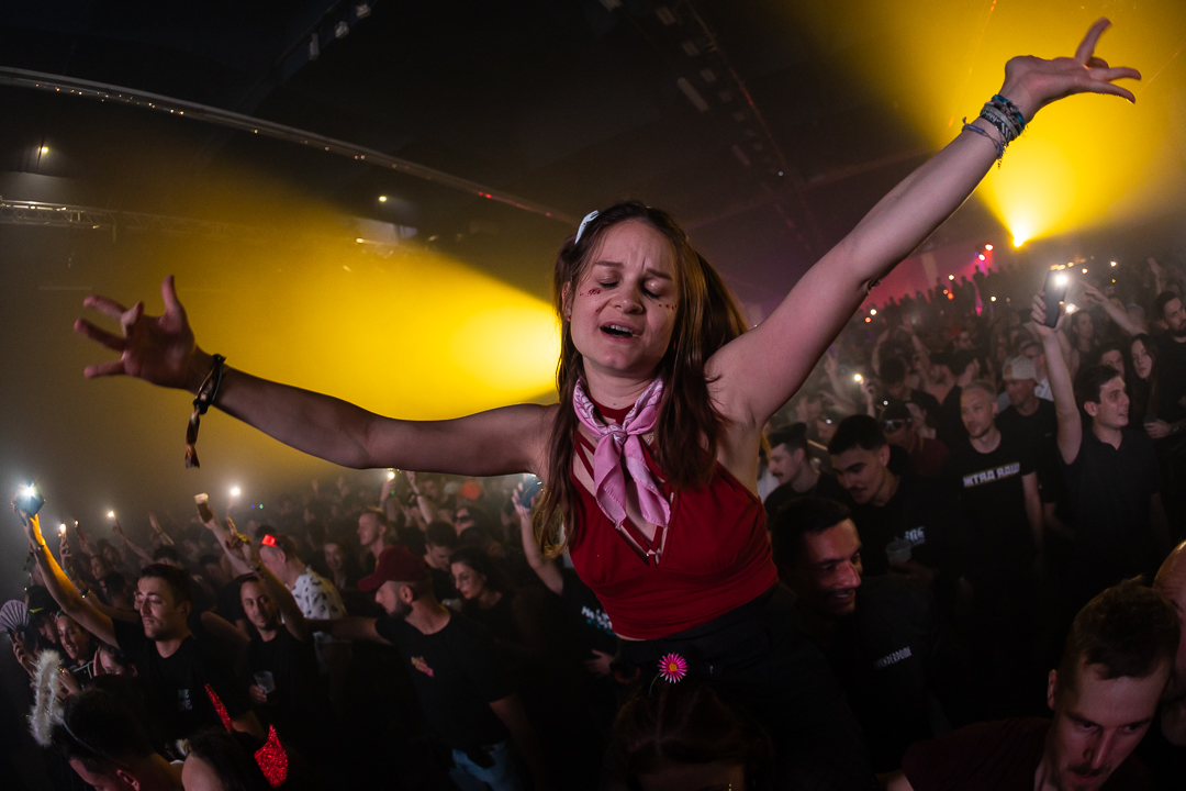 Hard Boat Festival by Wanyama-photo LR-14243