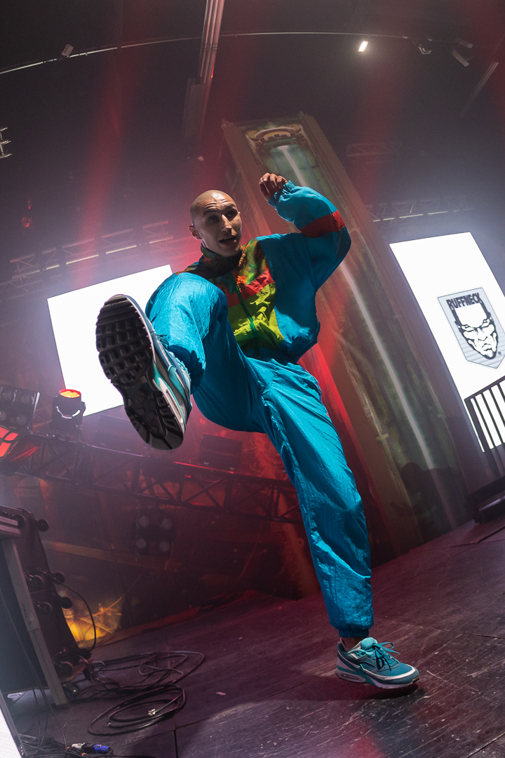 Hard Boat Festival by Wanyama-photo LR-14329