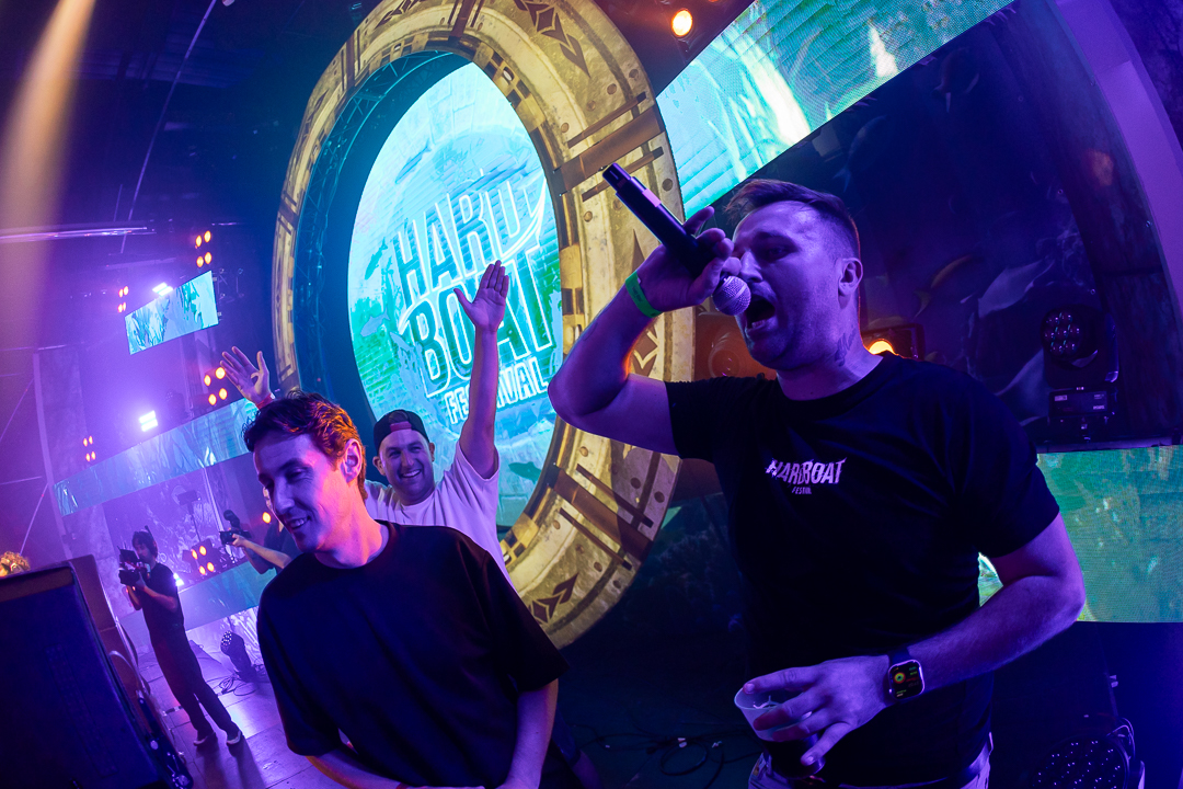 Hard Boat Festival by Wanyama-photo LR-14631