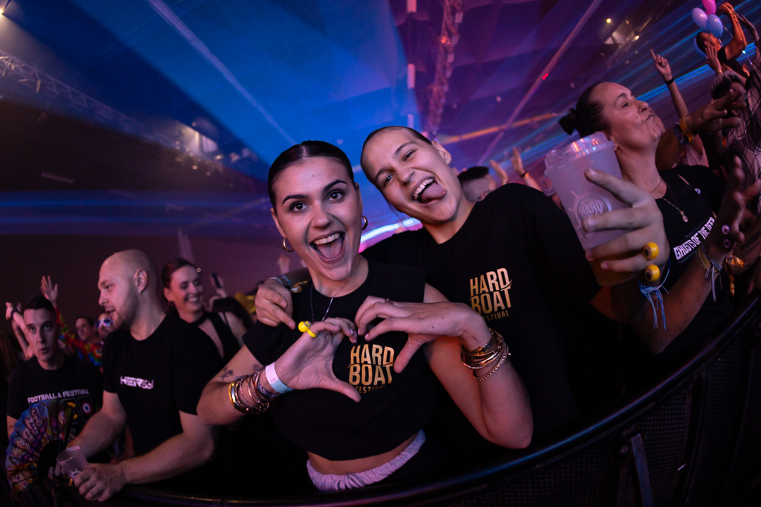 Hard Boat Festival by Wanyama-photo LR-14760