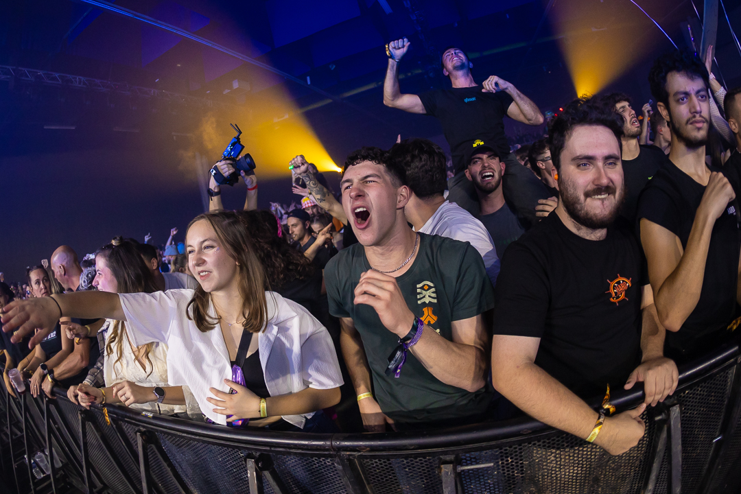 Hard Boat Festival by Wanyama-photo LR-14788