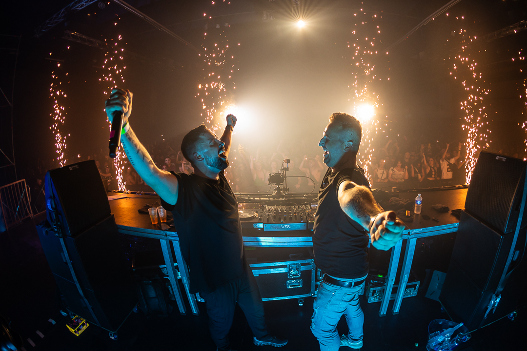 Hard Boat Festival by Wanyama-photo LR-15364