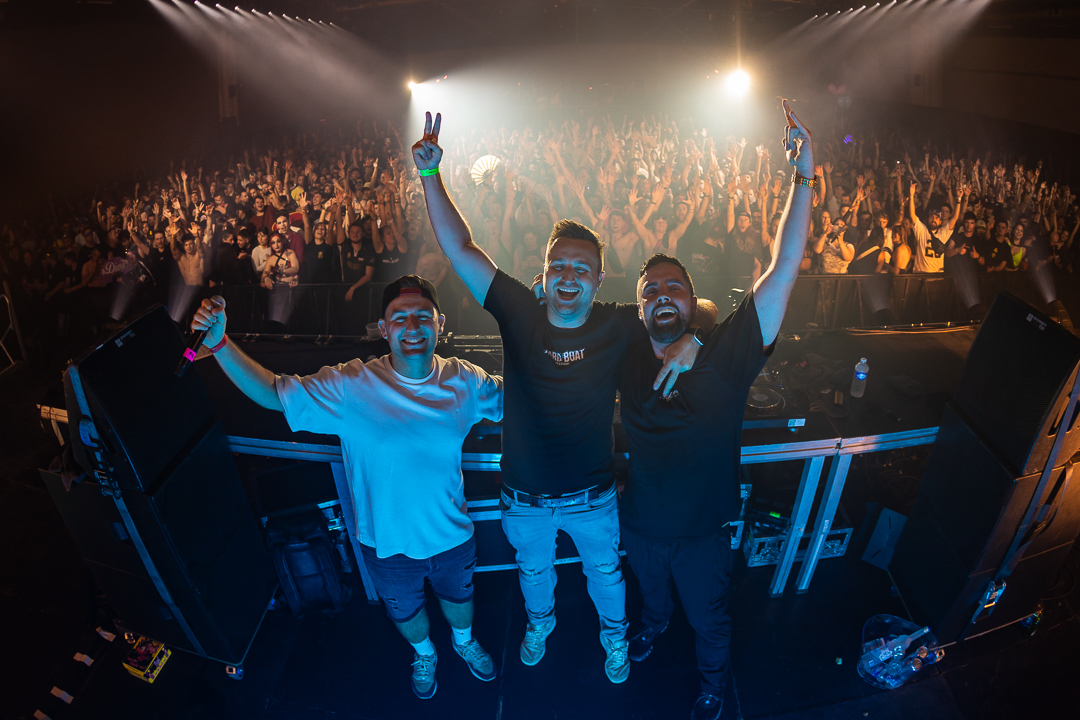 Hard Boat Festival by Wanyama-photo LR-15389