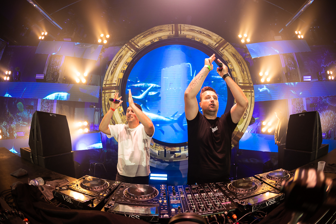 Hard Boat Festival by Wanyama-photo LR-15426