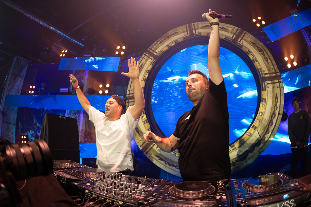 Hard Boat Festival by Wanyama-photo LR-15436