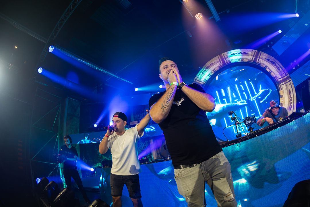 Hard Boat Festival by Wanyama-photo LR-15484