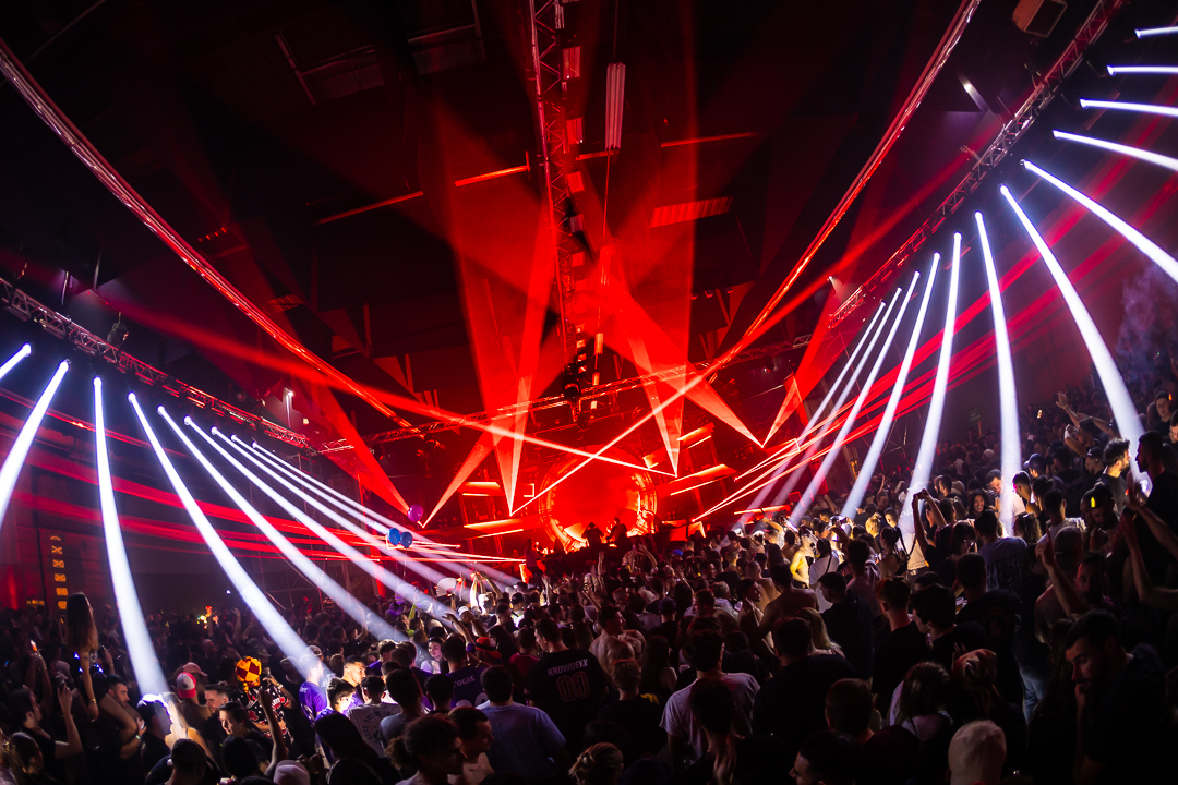 Hard Boat Festival by Wanyama-photo LR-15741