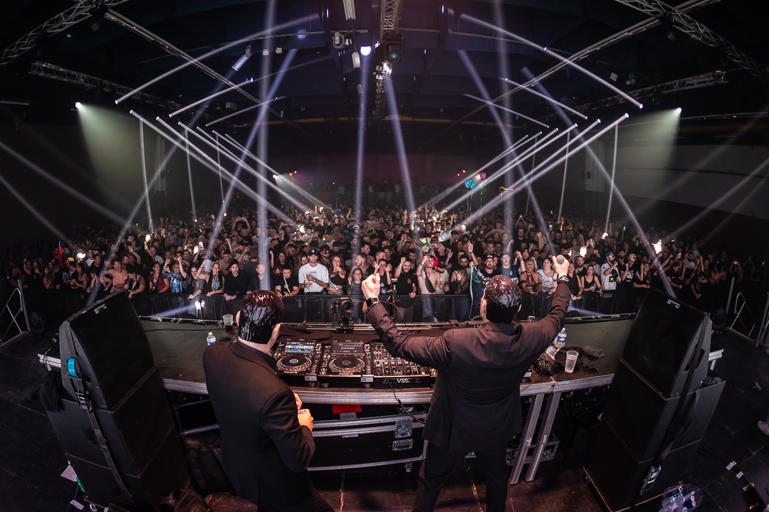 Hard Boat Festival by Wanyama-photo LR-15982