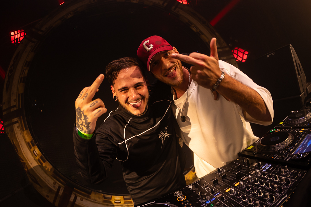 Hard Boat Festival by Wanyama-photo LR-16253