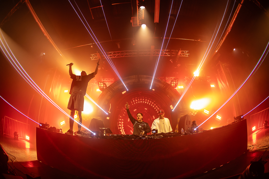 Hard Boat Festival by Wanyama-photo LR-16413