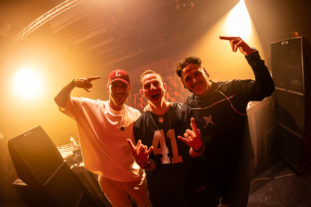 Hard Boat Festival by Wanyama-photo LR-16441