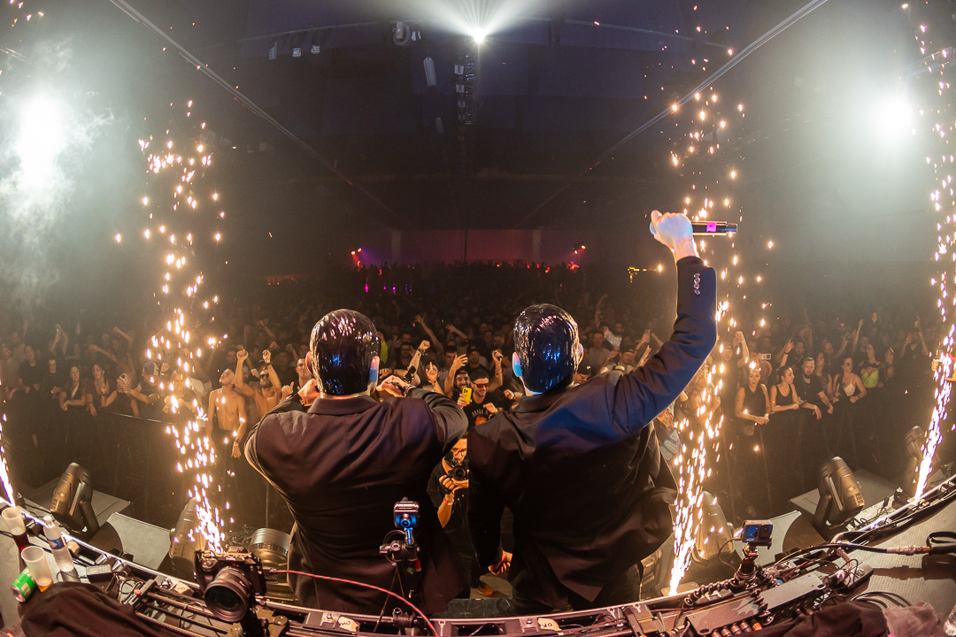 Hard Boat Festival by Wanyama-photo LR-16551