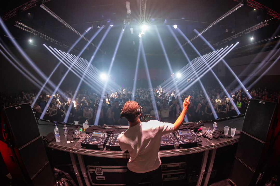 Hard Boat Festival by Wanyama-photo LR-16622