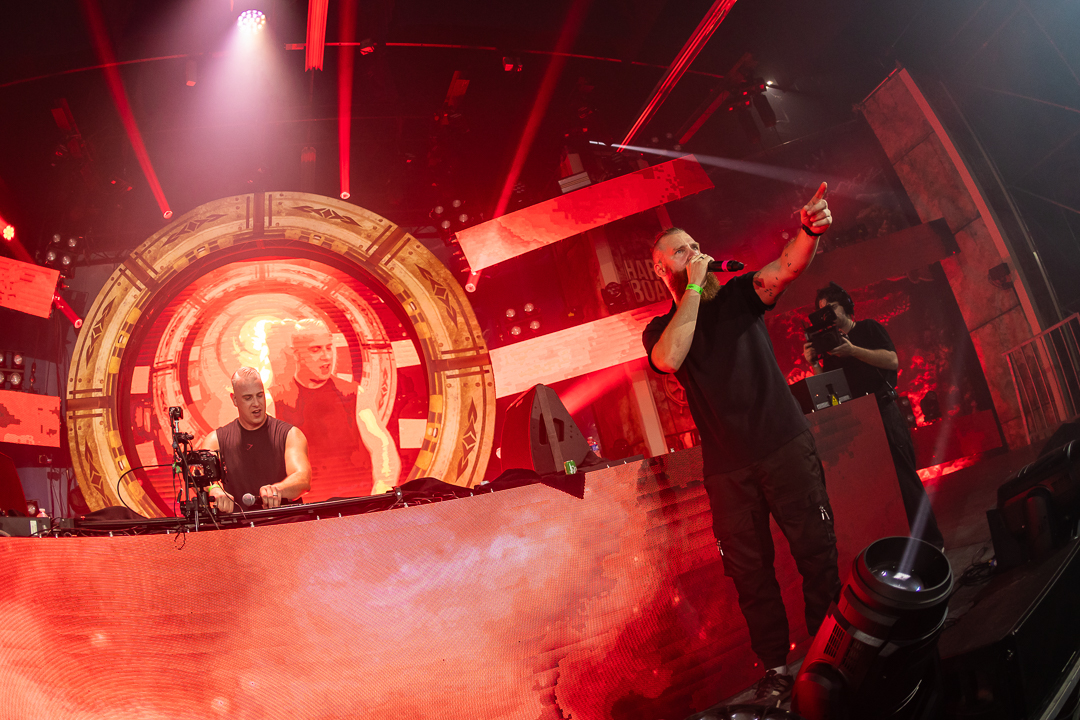 Hard Boat Festival by Wanyama-photo LR-17217