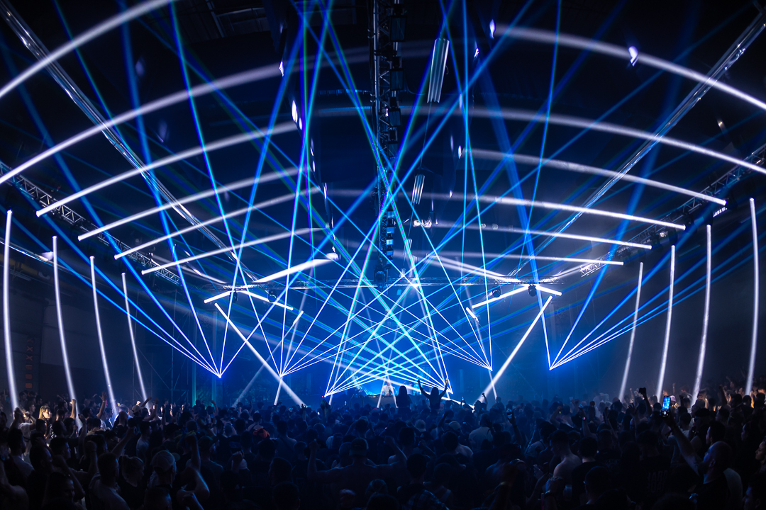 Hard Boat Festival by Wanyama-photo LR-17476