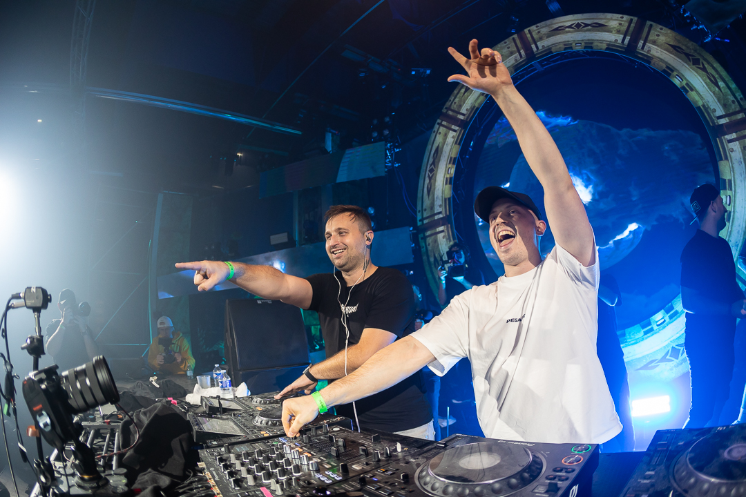 Hard Boat Festival by Wanyama-photo LR-17831