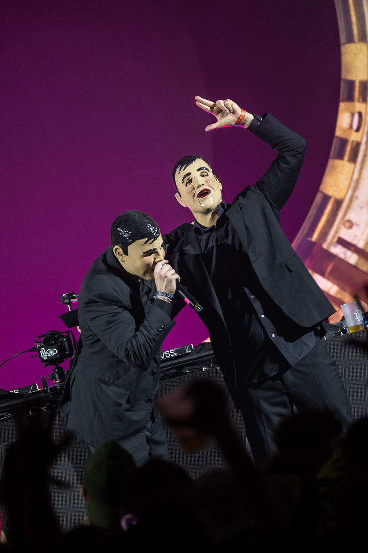 Hard Boat Festival by Wanyama-photo LR-20213