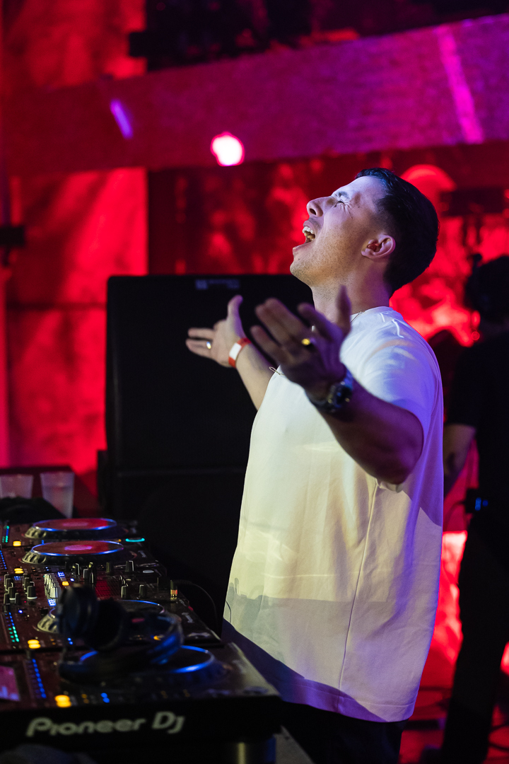 Hard Boat Festival by Wanyama-photo LR-20450