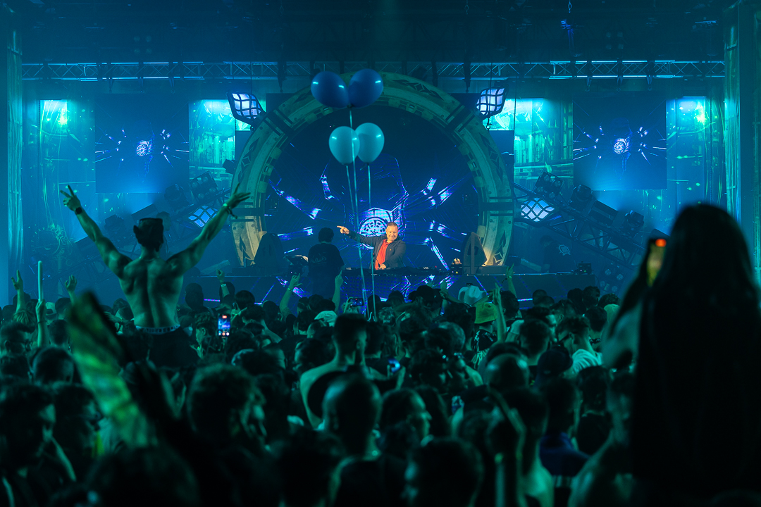 Hard Boat Festival by Wanyama-photo LR-20621