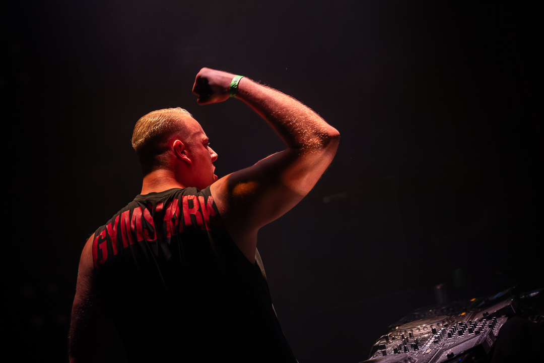 Hard Boat Festival by Wanyama-photo LR-20875