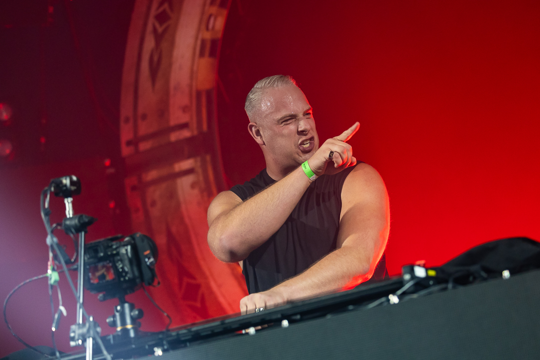 Hard Boat Festival by Wanyama-photo LR-20904