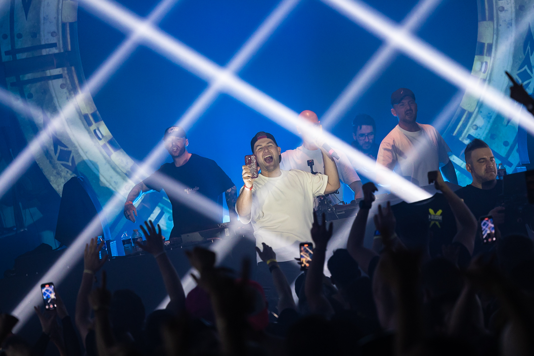 Hard Boat Festival by Wanyama-photo LR-21264