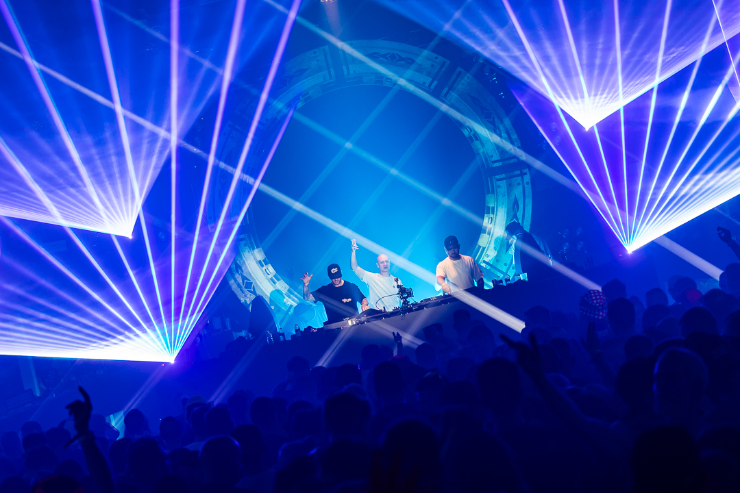 Hard Boat Festival by Wanyama-photo LR-21329