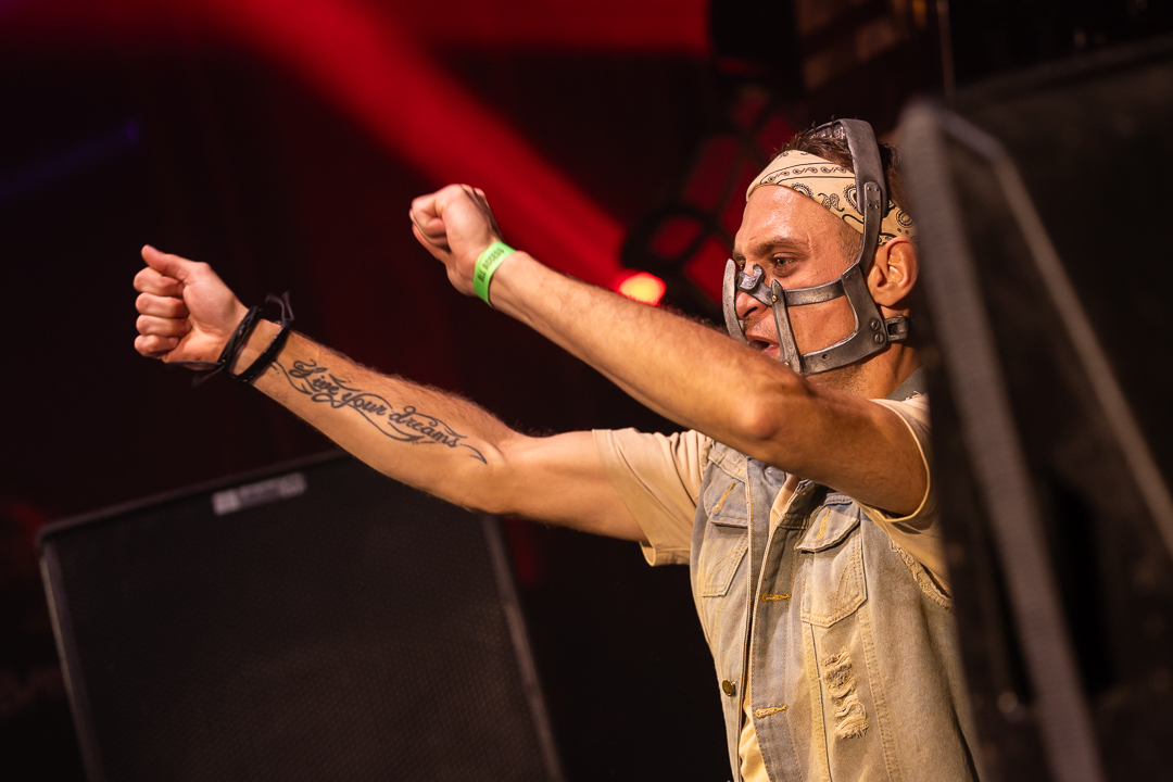 Hard Boat Festival by Wanyama-photo LR-21406