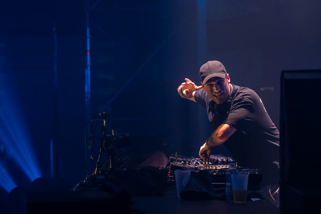 Hard Boat Festival by Wanyama-photo LR-28875